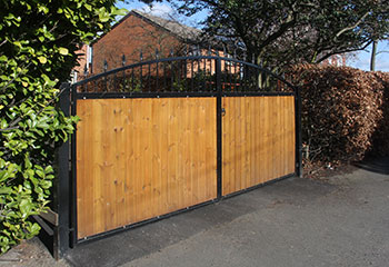 Wooden Gate Repair - Mesquite